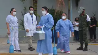 La llegada de las vacunas estaba programada para este martes