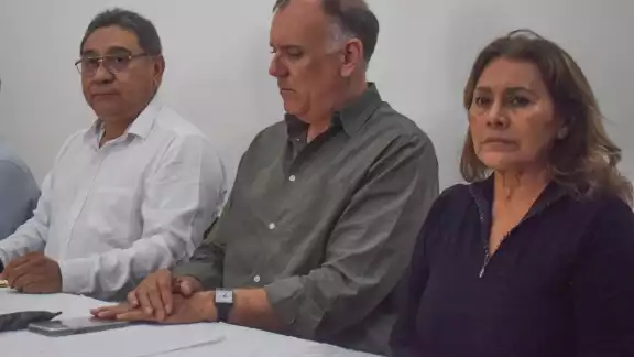 Orlando Pérez lideró la palabra en la conferencia, mientras que Fernando Alcocer permaneció en silencio Orlando Pérez lideró la palabra en la conferencia, mientras que Fernando Alcocer permaneció en silencio