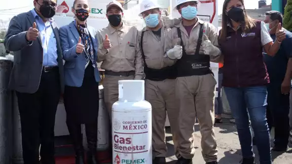Claudia Sheinbaum estuvo presente en el arranque de la venta de Gas Bienestar en la sexta y séptima alcaldía de la CDMX. Foto: Twitter @Claudiashein