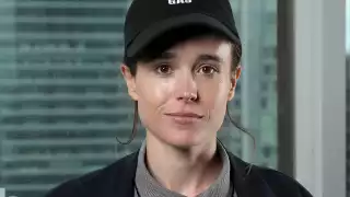 Este lunes, Elliot Page dejó ver por primera ocasión su total transformación física