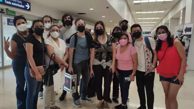 La agrupación ofreció un concierto de aproximadamente dos horas, donde, con canciones de su nuevo álbum y anteriores, hicieron corear a sus fans