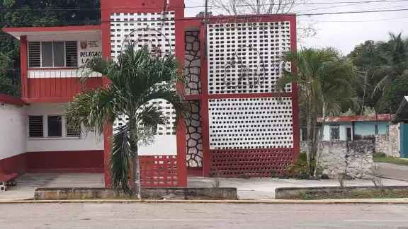 Mucha gente del poblado suele iniciar las fiestas de la Virgen de Guadalupe desde el primero de diciembre e inician con la quema de pirotecnia Mucha gente del poblado suele iniciar las fiestas de la Virgen de Guadalupe desde el primero de diciembre e inician con la quema de pirotecnia