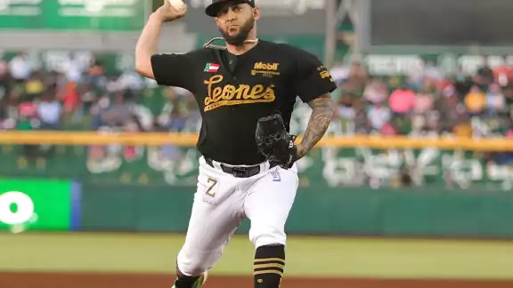 Yoanner 'El Asere' Negrín saldrá al campo este martes, quien busca convertirse en el próximo campeón de la LMB
