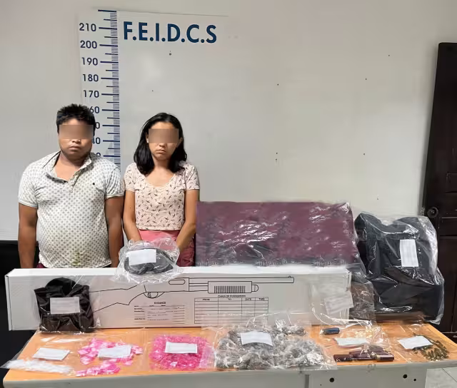 La pareja se encontraba con un adolescente, quien fue puesto a disposición de la Fiscalía de Distrito Sur