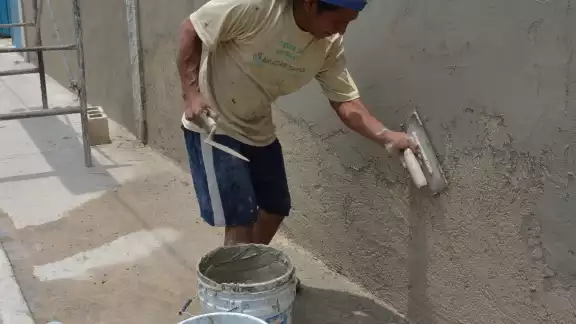 1.6 % de la población de Yucatán se dedica a la albañilería 1.6 % de la población de Yucatán se dedica a la albañilería