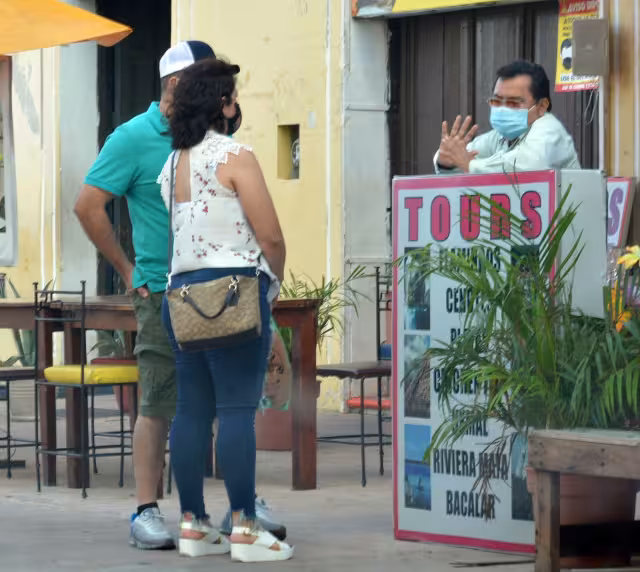 Aparte de la rivalidad que tienen con los centros ilegales de viajes, también hay negocios del Centro y Norte del país que ofrecen “Paquetes todo incluido"