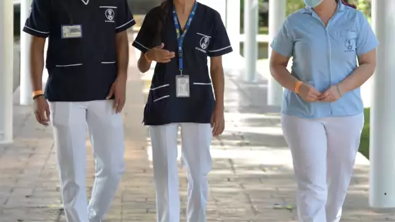 Actualmente tres mil jóvenes van a clases presenciales Actualmente tres mil jóvenes van a clases presenciales
