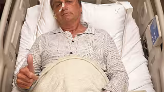Bolsonaro, de 66 años, que recibió una puñalada en el abdomen durante la campaña presidencial de 2018