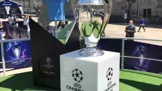 Esta es la copa que alzará el ganador de la Champions League