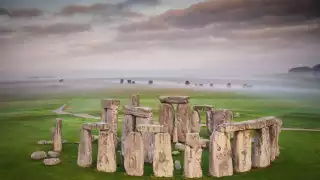 De acuerdo con la información científica, los monolitos provienen de West Woods (Reuters)