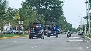 Llega cargamento al aeropuerto de Chetumal