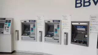 La imposibilidad de retirar efectivo y los cobros rechazados que se realizan con tarjeta