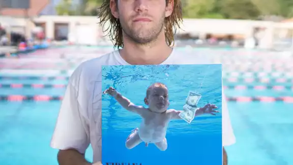 Spencer Elden mantiene demanda contra Nirvana por usar su imagen en portada de álbum