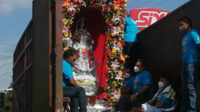La imagen de la virgen permanecerá en el puerto durante una semana