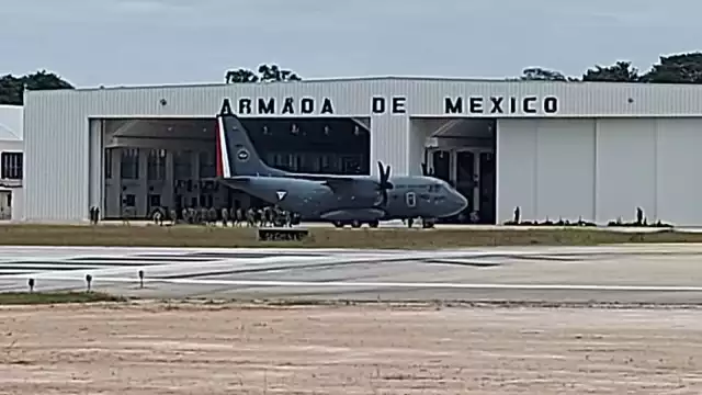 Los elementos llegaron en la aeronave C27- Spartan, misma que aterrizó alrededor de las 16:00 horas local
