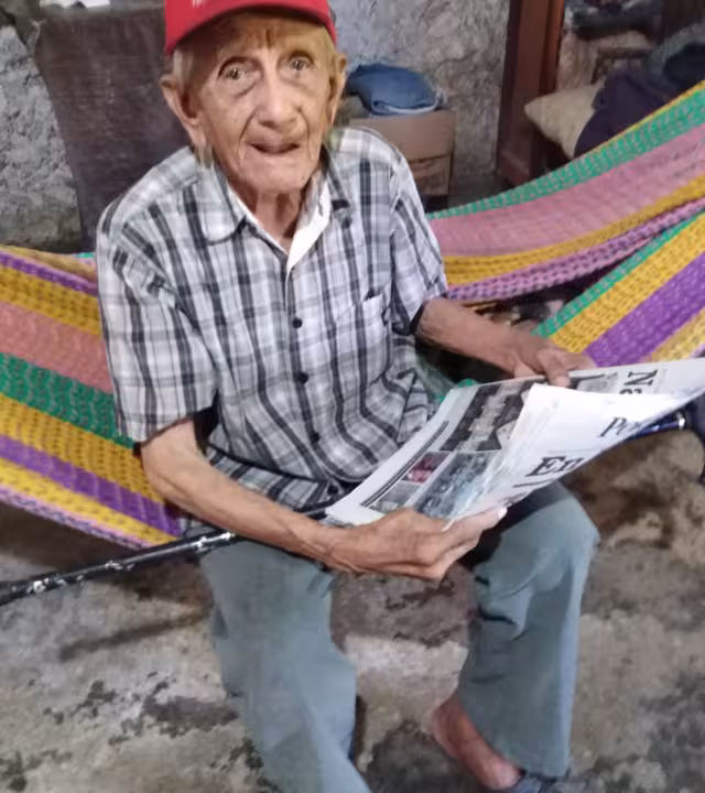 El adulto mayor, quien se dedicaba a la ganadería y agricultura, presenció acontecimientos como los huracanes Inés y Gilberto