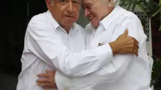 Como presidente electo, Andrés Manuel López Obrador se encontró con Don Mario Renato Menéndez el 13 de octubre de 2018