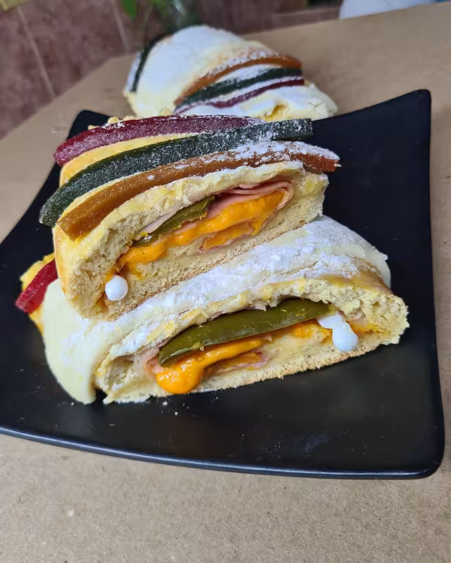 Existen nuevas y extrañas opciones para rellenar y darle otro sabor a tu Rosca de Reyes