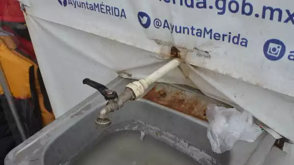 La imputada firmó un contrato donde se comprometía con la instalación de  cocinas y baños de unos departamentos, pero no los concluyó