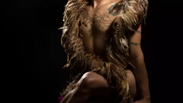 Maquillaje, vestidos despampanentes, una actitud libre y poderosa, a menudo desinhibida, todo sumado a una expresión artística elaborada profesionalmente, eso es el drag