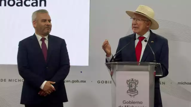 La visita de Ken Salazar en Yucatán será en agosto
