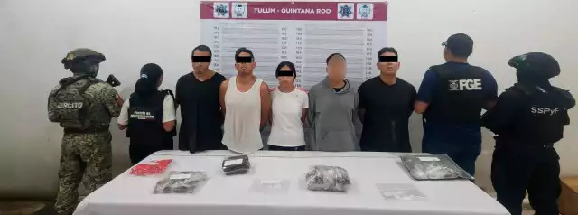 Los detenidos fueron presentados por las autoridades.