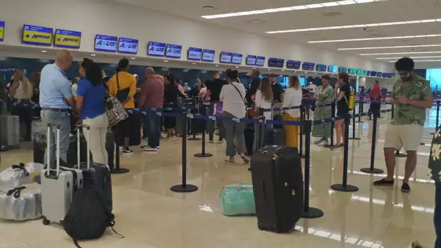 El vuelo a Houston, Texas, fue cancelado por la aproximación del Huracán Beryl