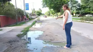 Cecilia Patrón da el banderazo para la repavimentación de la calle 50 Sur de Mérida