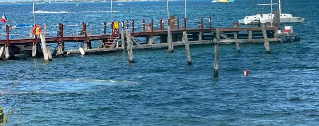 Quién encontró el cráneo lo observó flotando en el mar