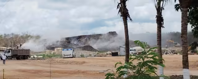 Los habitantes de Villas del Sol sufren consecuencias por las quemas descontroladas en terrenos