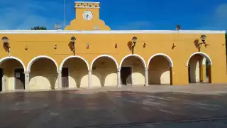  CFE corta luz al Palacio Municipal de Nunkiní por adeudo millonario