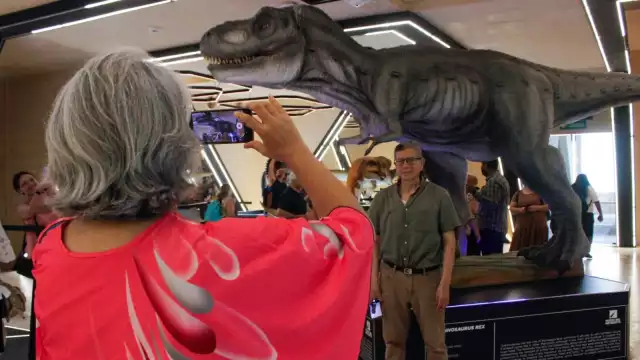 Chicos y grandes aprenden con su visita al Museo del Meteorito de Progreso