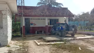Hombre se dispara accidentalmente mientras limpiaba su escopeta en Lázaro Cárdenas