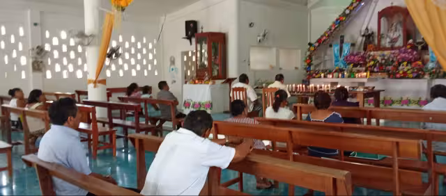 La jornada inició a las 12:00 horas con la entrega de alimentos sagrados.