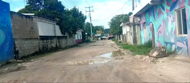 Las últimas lluvias aceleran el deterioro de las vialidades; sólo se hicieron dos calles nuevas
