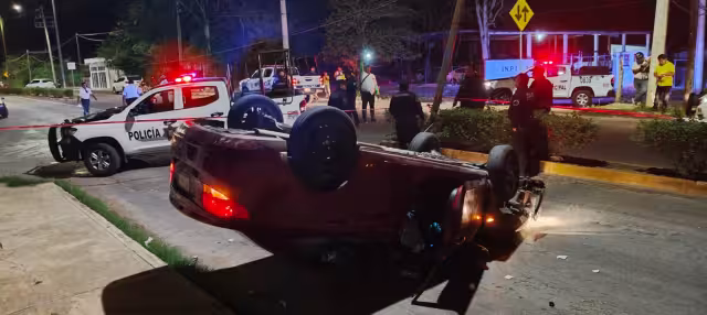 La zona fue acordonada y resguardada por elementos policiacos.