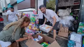 Paramédicos darán el apoyo de la transportación de los artículos donados hasta el Aeropuerto Internacional de Cancún