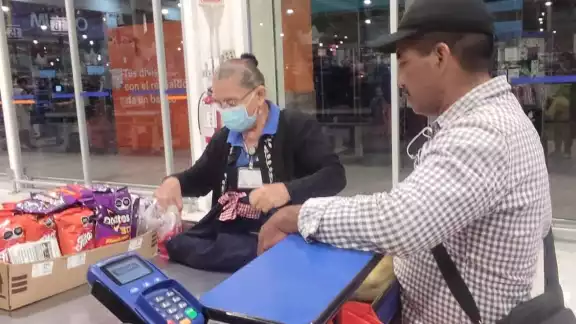 Este apoyo, implementado durante el sexenio del AMLO, comenzó con 2 mil 550 pesos