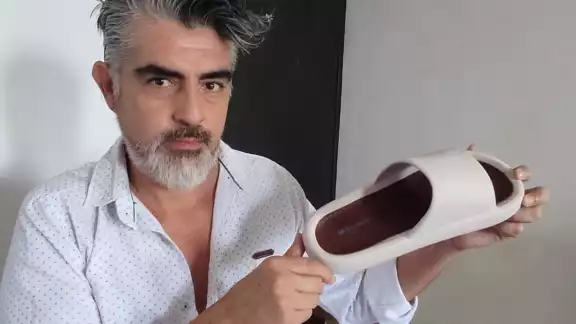 Es 20 porciento sargazo y un 80 porciento EVA Es 20 porciento sargazo y un 80 porciento EVA