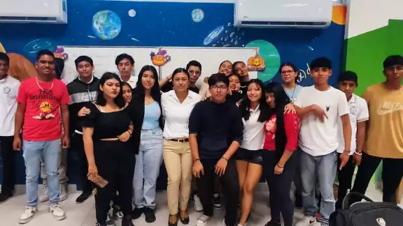 Jovenes optan por la prepa abierta al no encontrar cupos