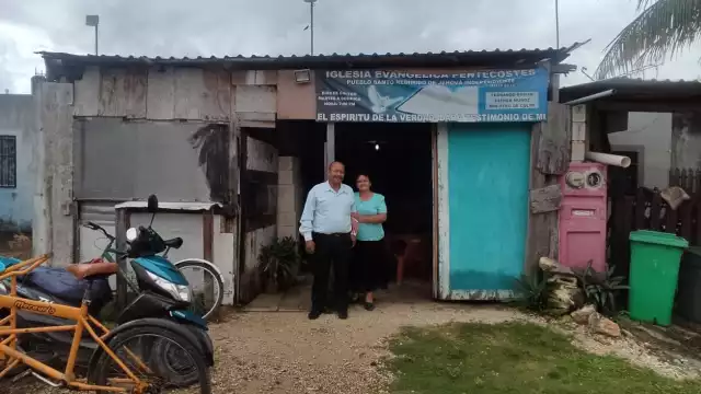 La iglesia está ubicada en la colonia irregular In House
