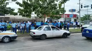 Estudio de la UAQROO determinará el número de taxis necesarios en Bacalar y Mahahual