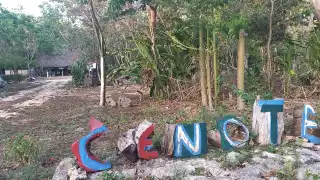 El Cenote Oscuro se encuentra en el municipio de Tixcacal