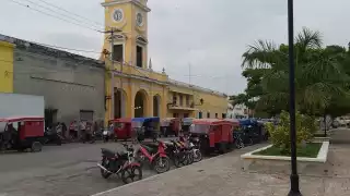 Caos vial es el que se vive en Hunucma por la falta de sanciones por parte de las autoridades de tránsito