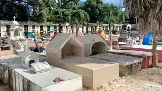 Se espera que en los próximos días acudan más fieles al cementerio