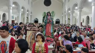 Una gran cantidad de feligreses se dieron cita esta noche en Playa el Carmen