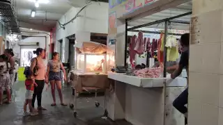 Clientes señalan que la carne está incomparable, peor la res