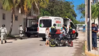 Motociclista termina lesionado  tras ser colisionado por un automovilista en Tulum