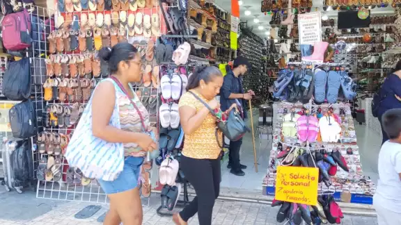 Comerciantes aseguran que están al borde de la quiebra Comerciantes aseguran que están al borde de la quiebra