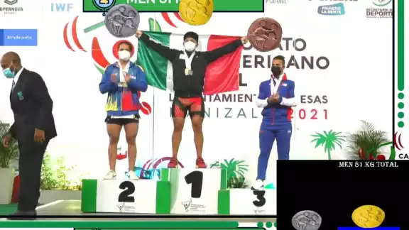 El umanense recibió medalla de oro y plata, proclamándose campeón El umanense recibió medalla de oro y plata, proclamándose campeón